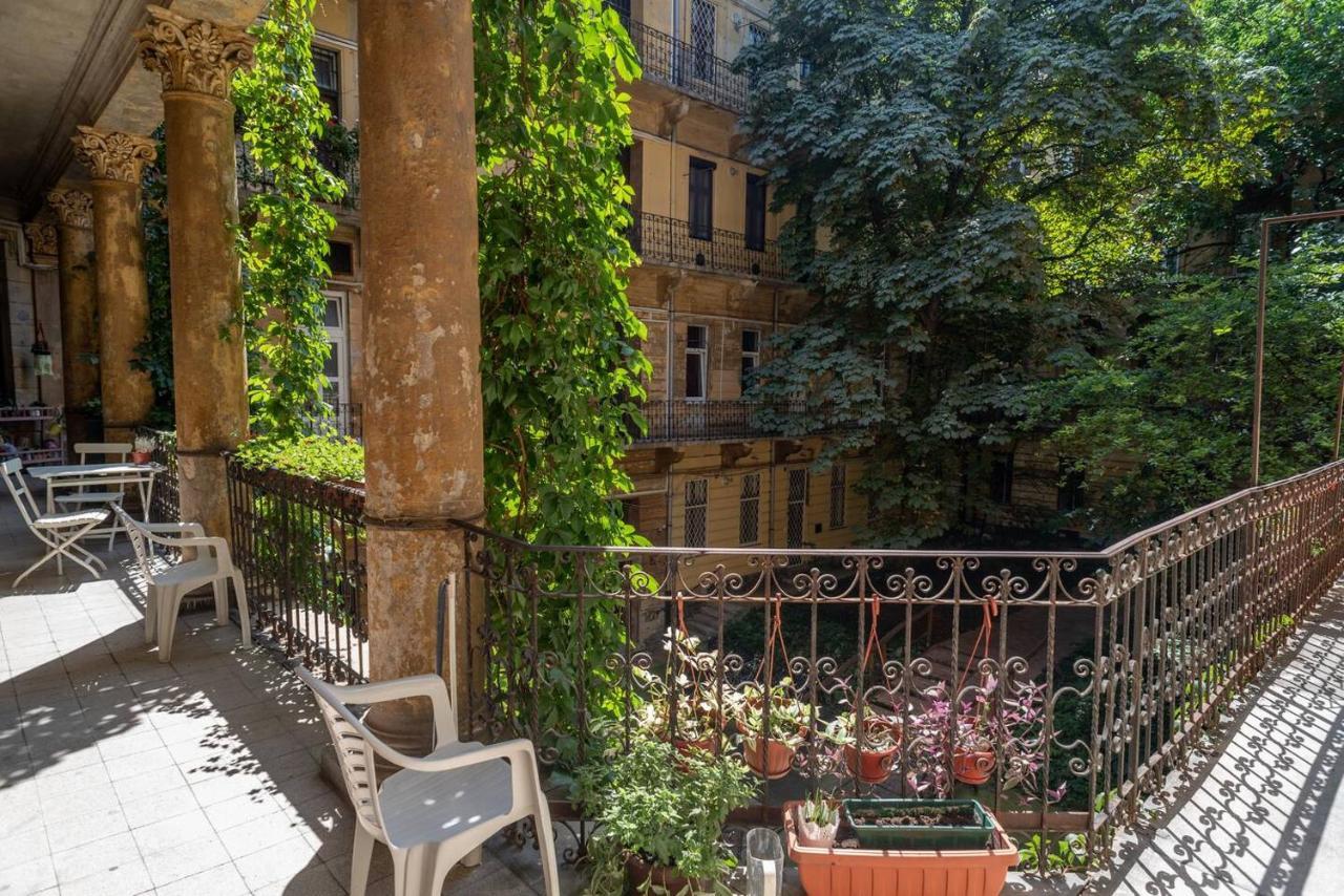 Appartamento And Large Ac Away From *
