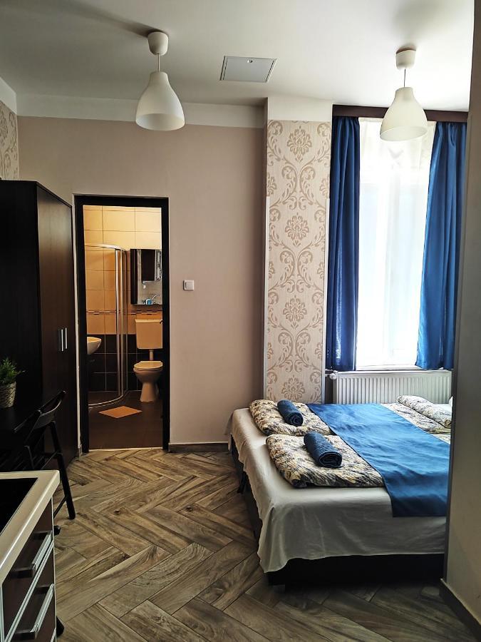Váci 17 * Budapest