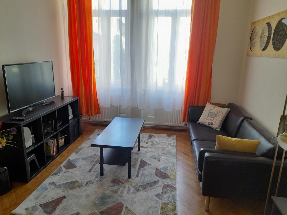 Ili Apartment *