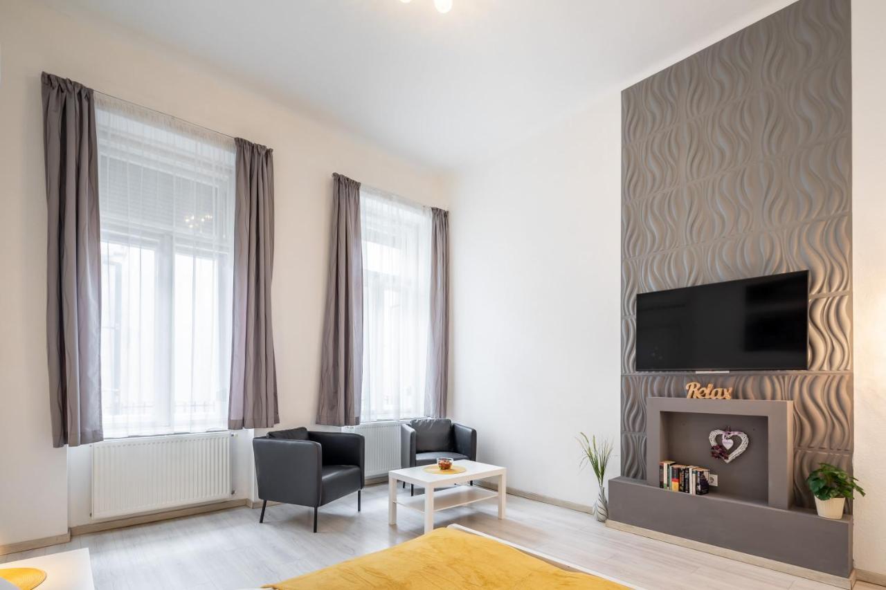 New, High Quality In The Center Budapest