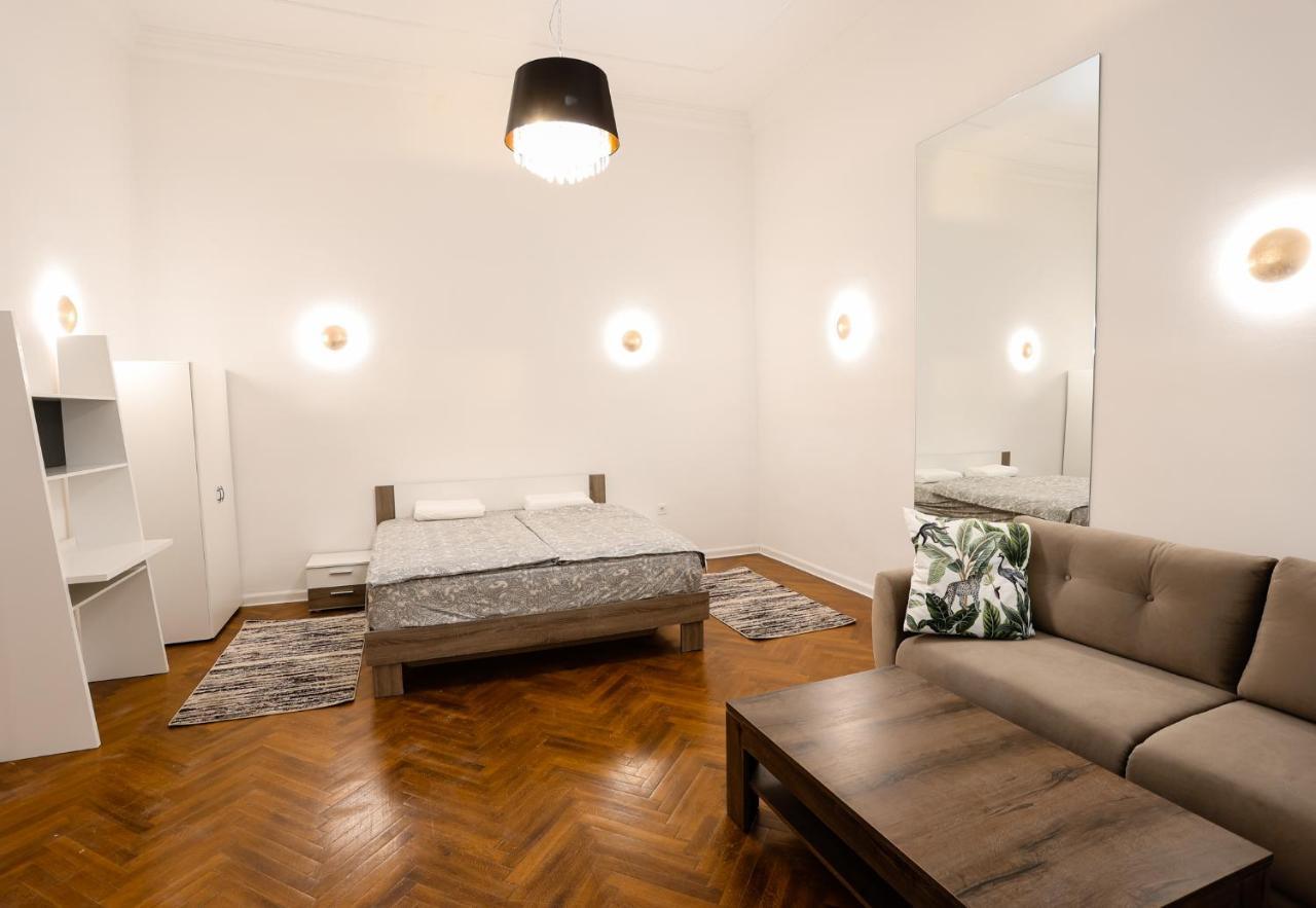 Chain Bridge Center Dorothea Apartamento