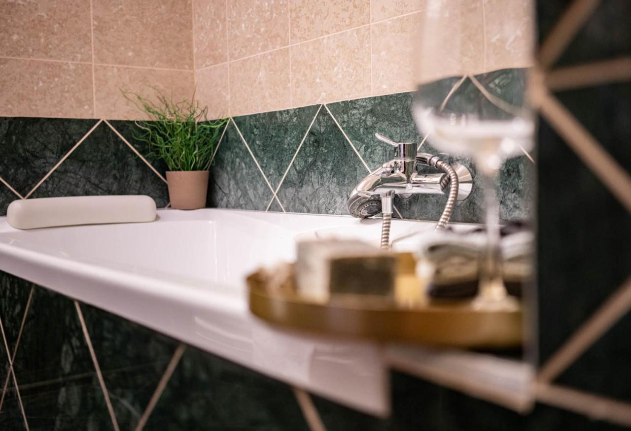 Free Parking! Soho 101, 4 Ppl, Ac, Superfast Wifi, Tv Budapest