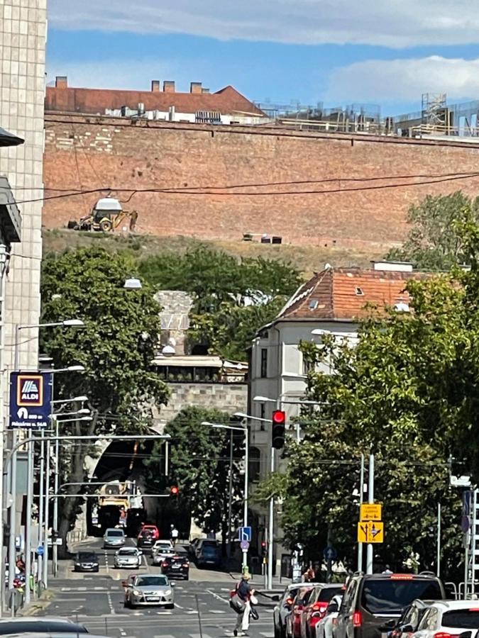 Budacastle Panoramic Luxurious Family Apt, Free Parking Included *