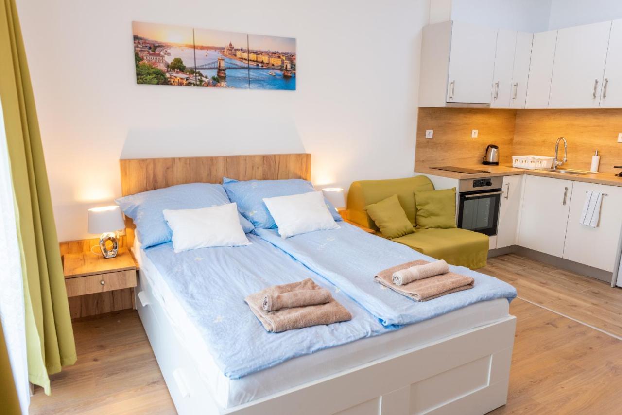 Appartement Sweet , 30sqm Studio, Free Private Parking, Mountain View, Balcony, 20 Min From Downtown