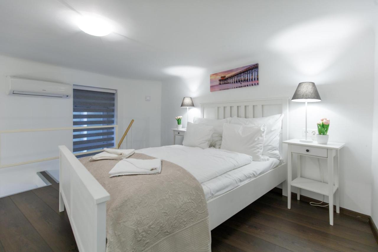 Sleek Minimalist Studio At Inner