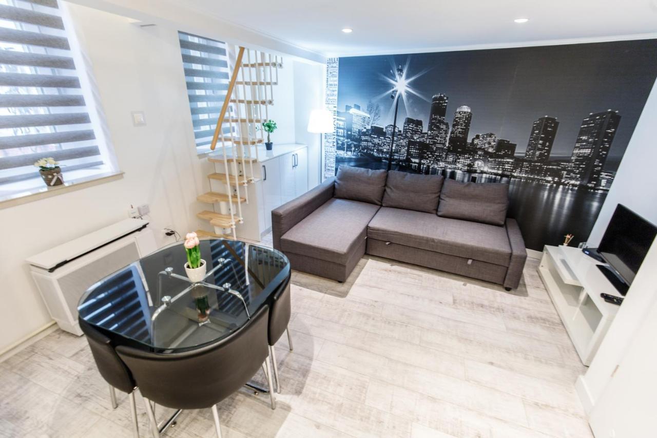 Apartment Sleek Minimalist Studio At Inner Budapest