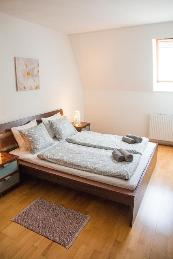 Elite Rooms & Apartments