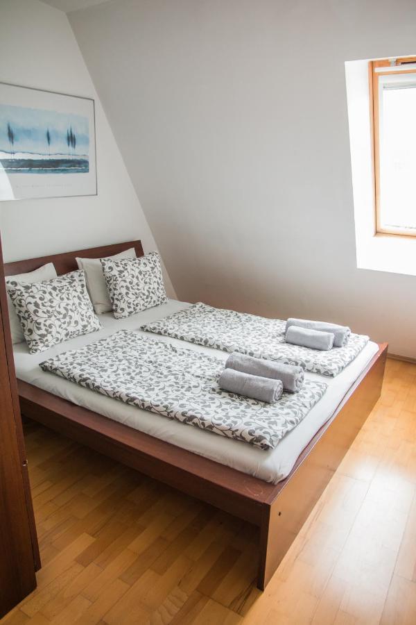 Elite Rooms & Apartments