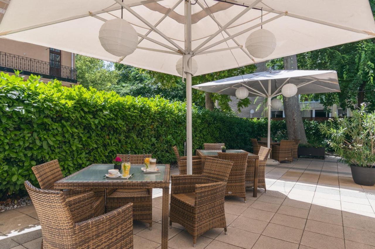 Lion's Garden Hotel 4*
