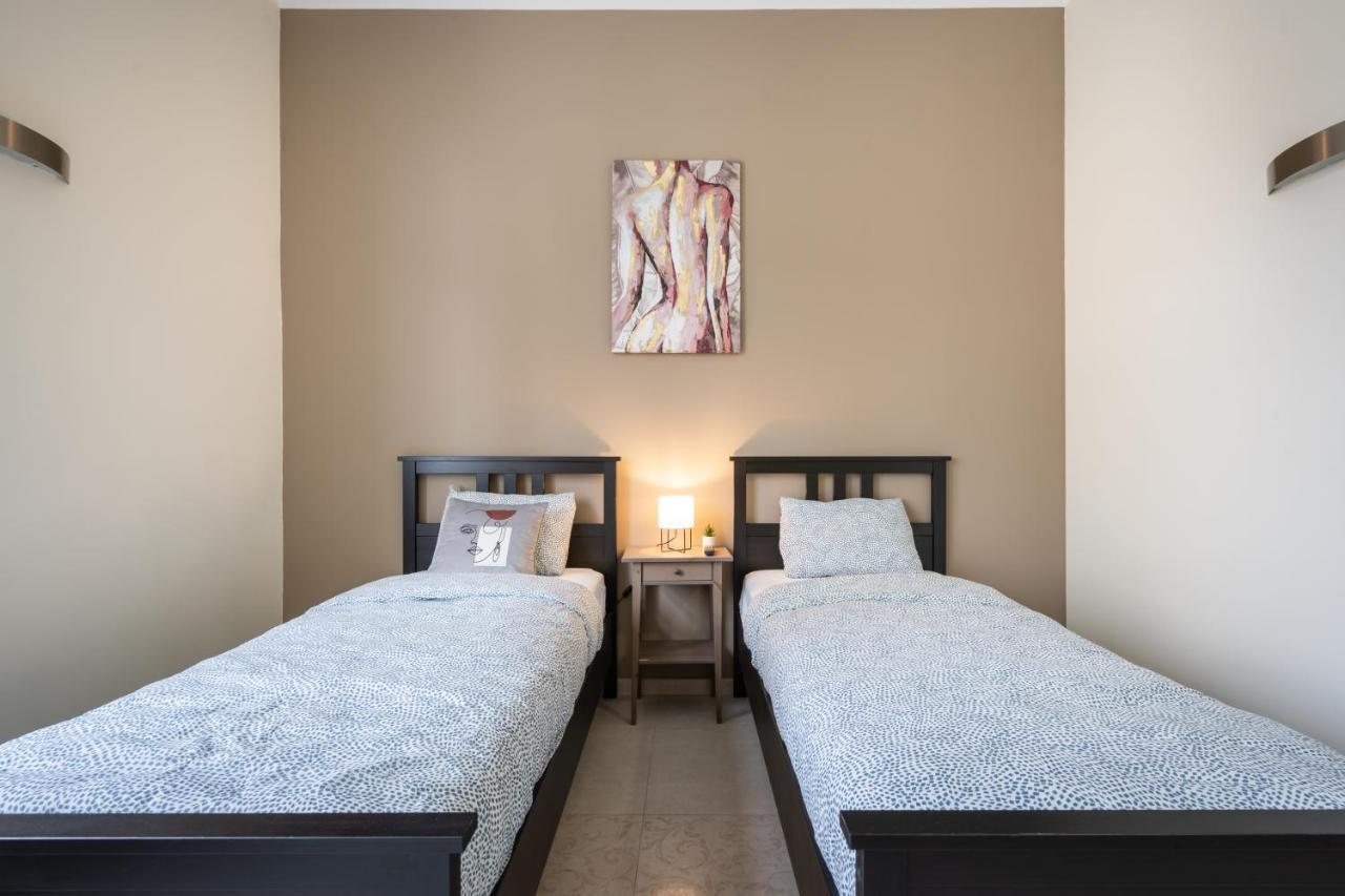 Basilika Monnalisa Luxury 3 Bedrooms With Amazing View Need Reservation X Free Parking Budapest