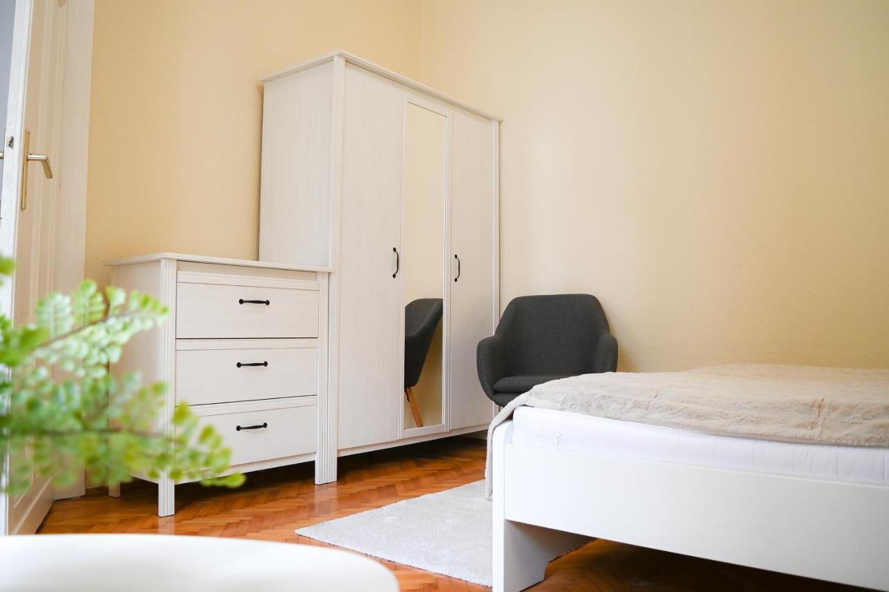 Apartment Your In Budapest: Cozy, & Silent *