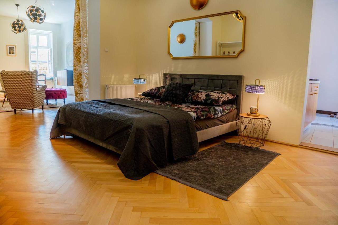 Astoria Deluxe * Budapest