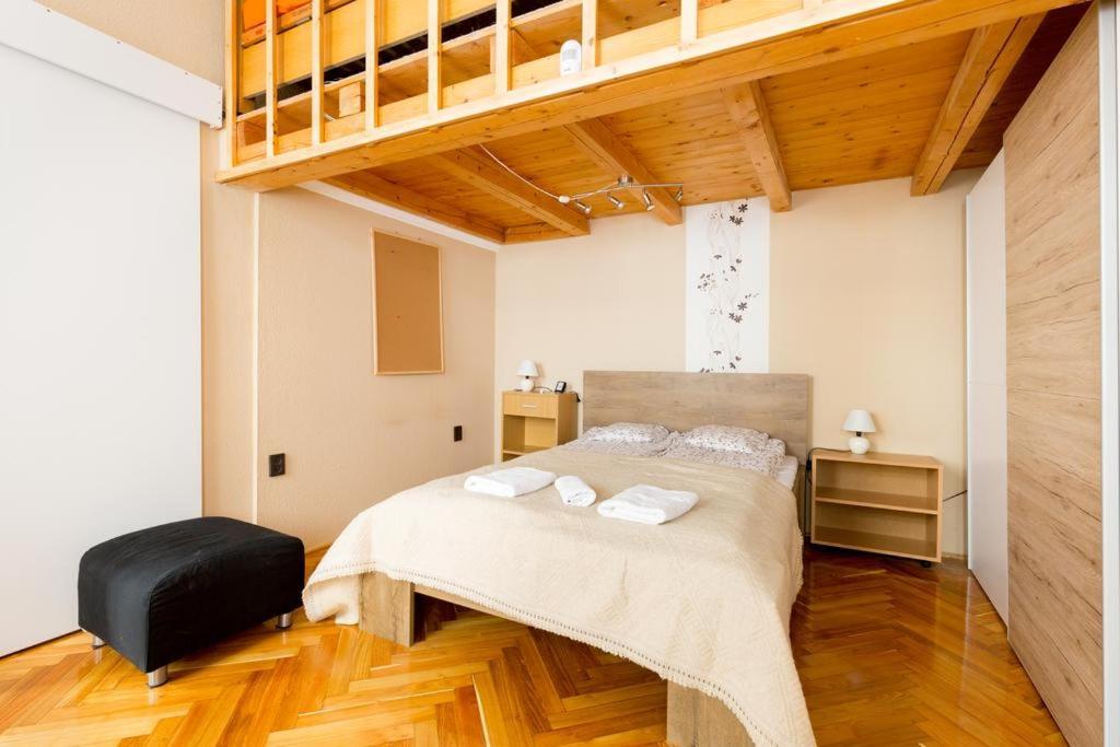 Szentkiralyi 5 - Double Basic In The Center - Self-check-in * Budapest