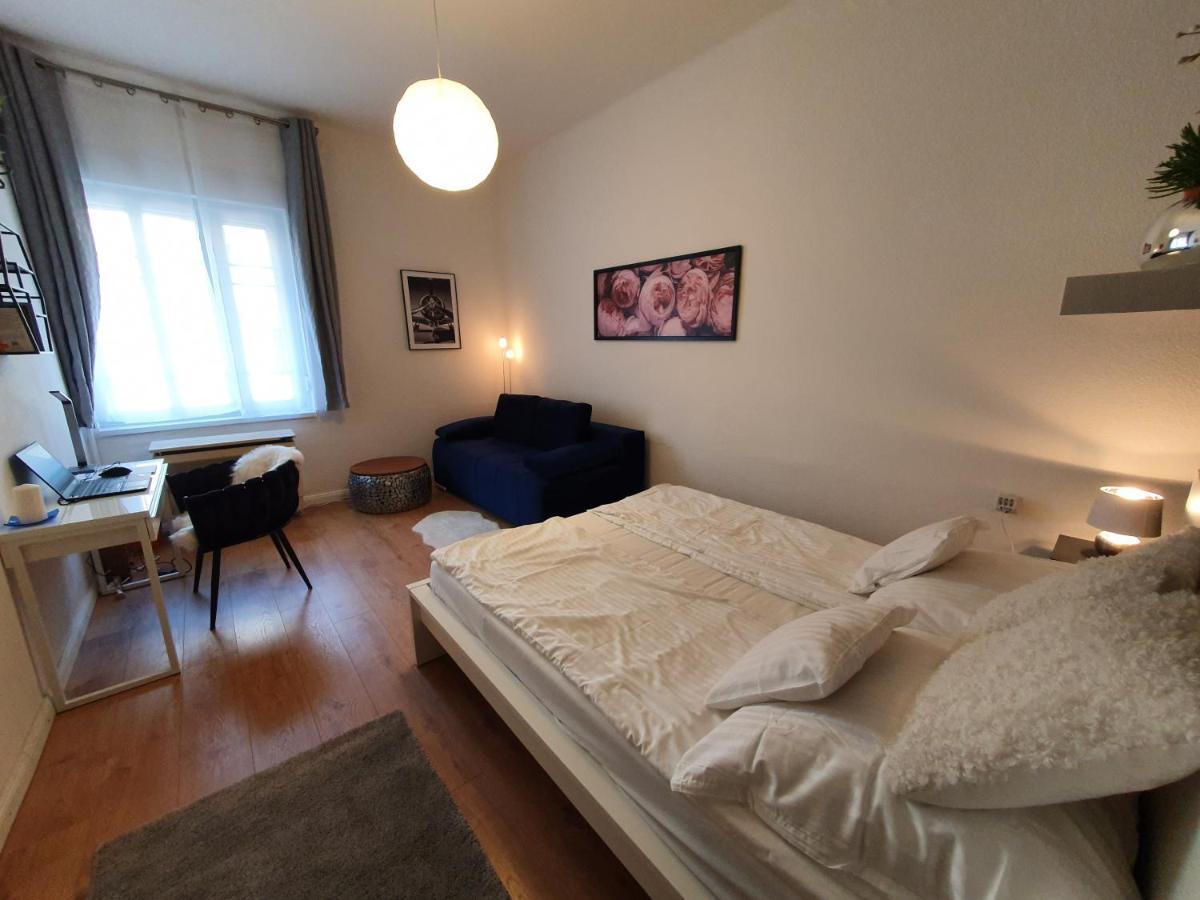 Boesix * Budapest