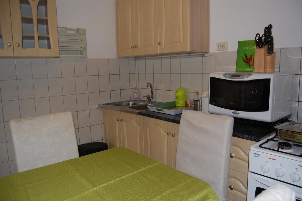 Délibáb Apartamento *