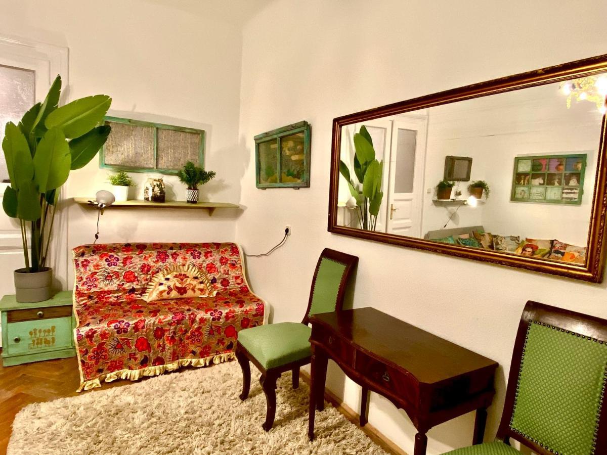 Boutique Studio Flat At City Center