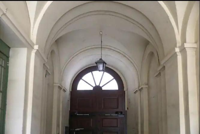 Apartamento 3bdr/2bath/3a/c Design Apt, Central, Free Parking, Quiet Budapest