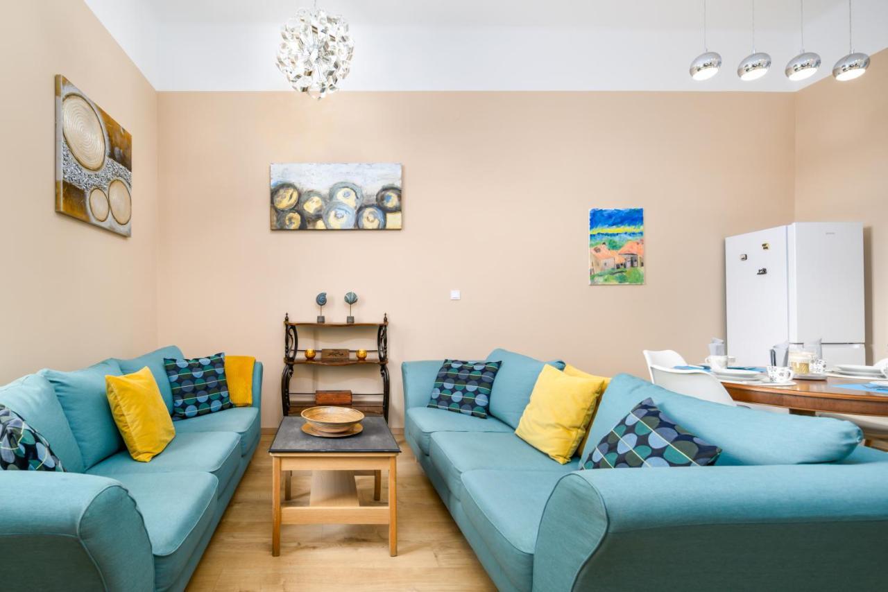 Ja18 Downtown Pearl - 2 Bedroom Budapest