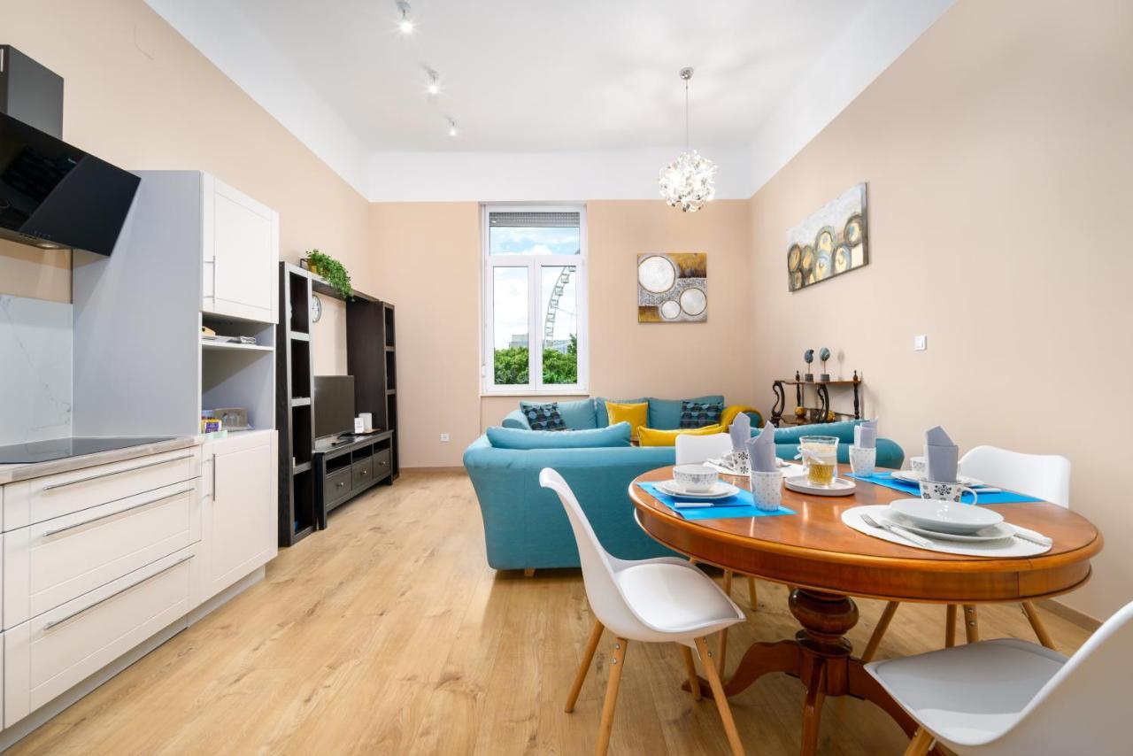 Ja18 Downtown Pearl - 2 Bedroom Budapest