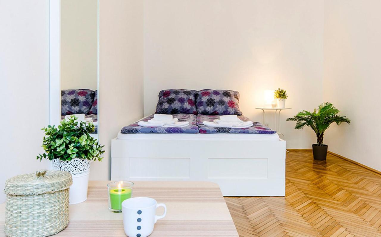 Apartment Cozy 2 Bedroom In Terez Boulevard. *