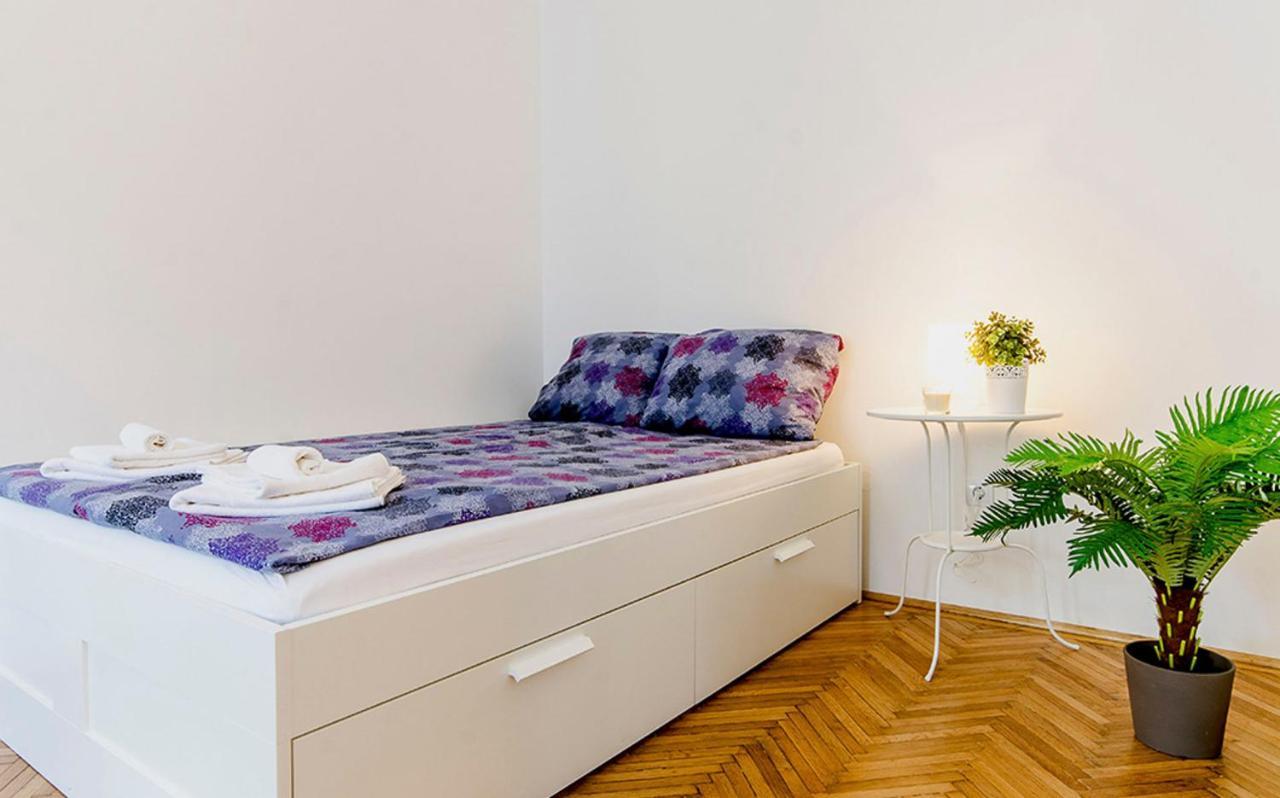 Cozy 2 Bedroom In Terez Boulevard. Budapest