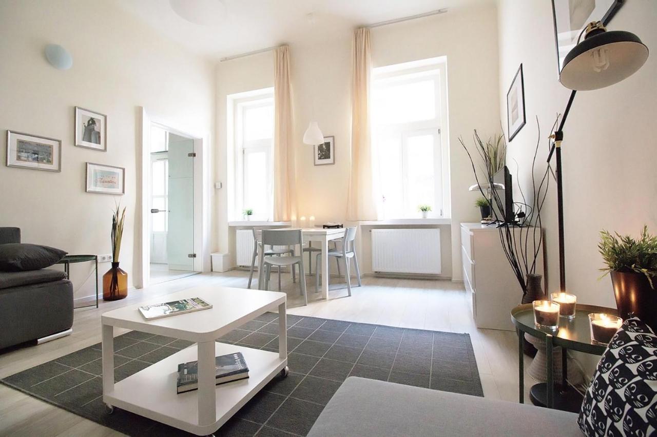 Apartmán Eotvos Design *