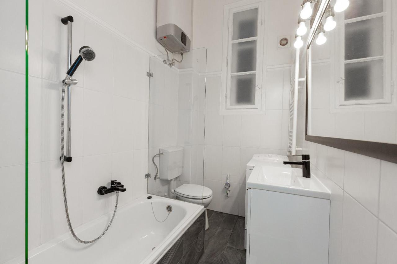 Standard By Hi5-relax With Style * Budapest
