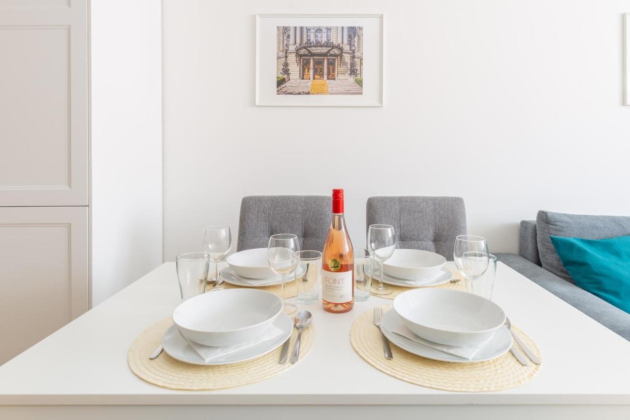 Cozy 3-bedroom In The Heart Of Apartmán Budapešť
