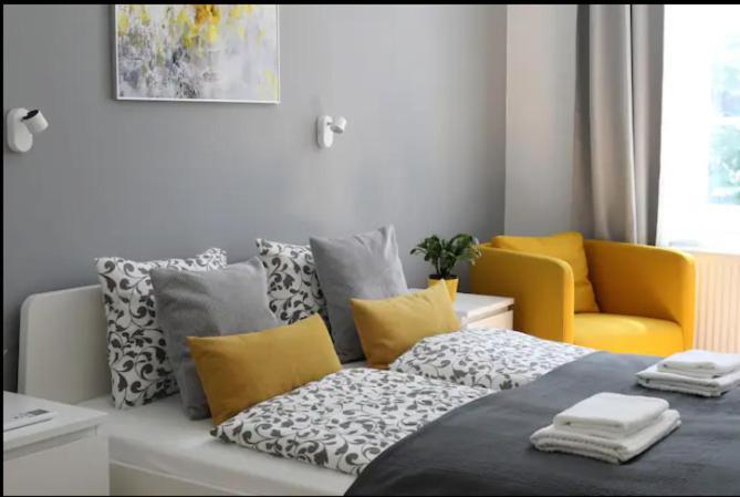 3bdr/2bath/3a/c Design Apt, Central, Free Parking, Quiet * Budapest