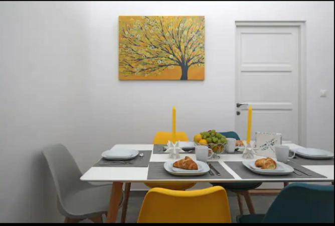 Apartamento 3bdr/2bath/3a/c Design Apt, Central, Free Parking, Quiet *