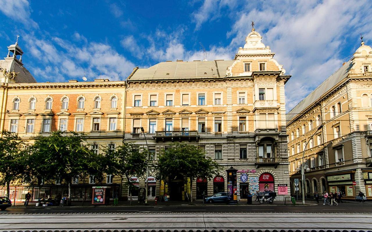 Apartment Cozy 2 Bedroom In Terez Boulevard.