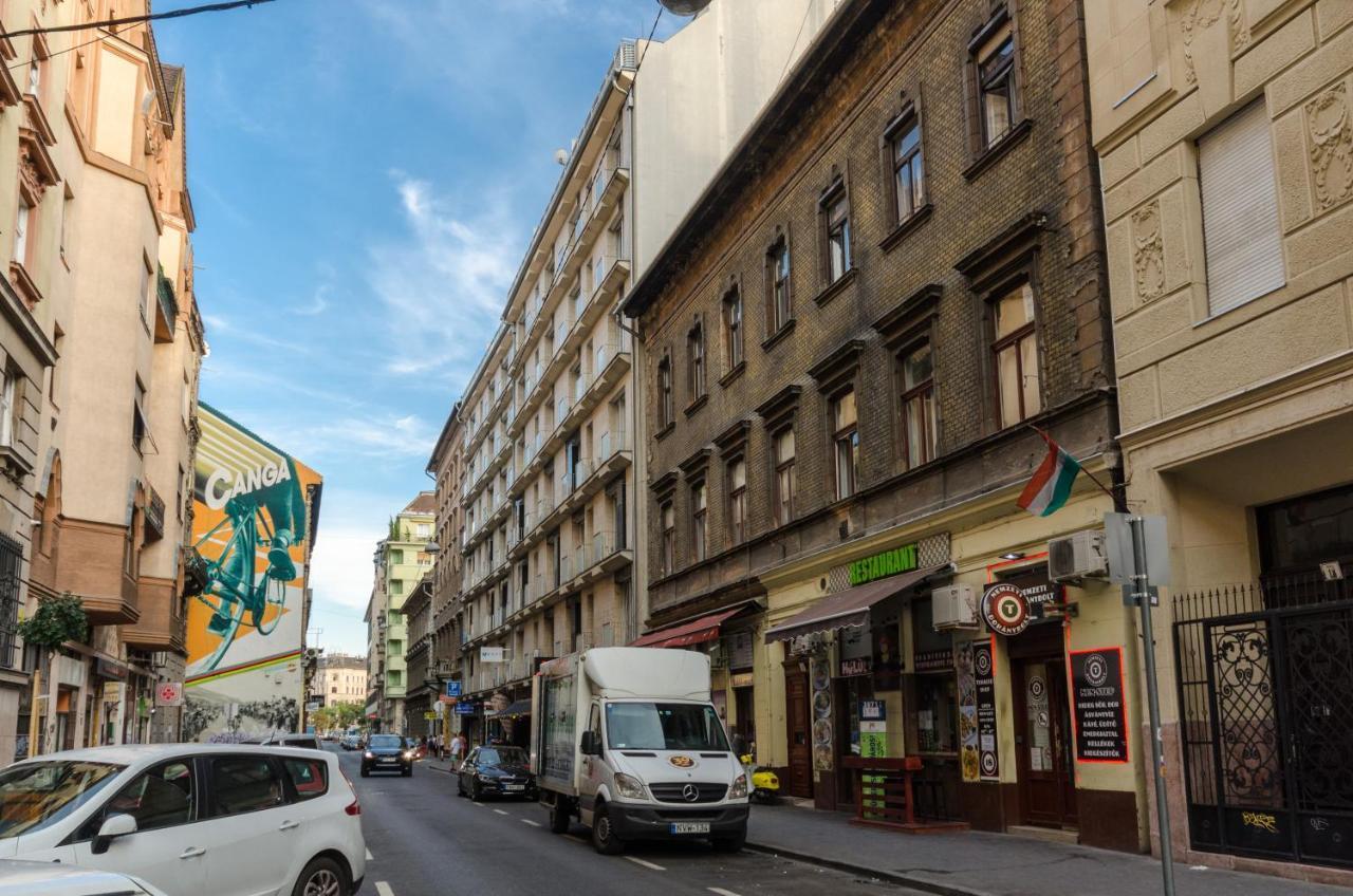 In Centre A16 Budapest