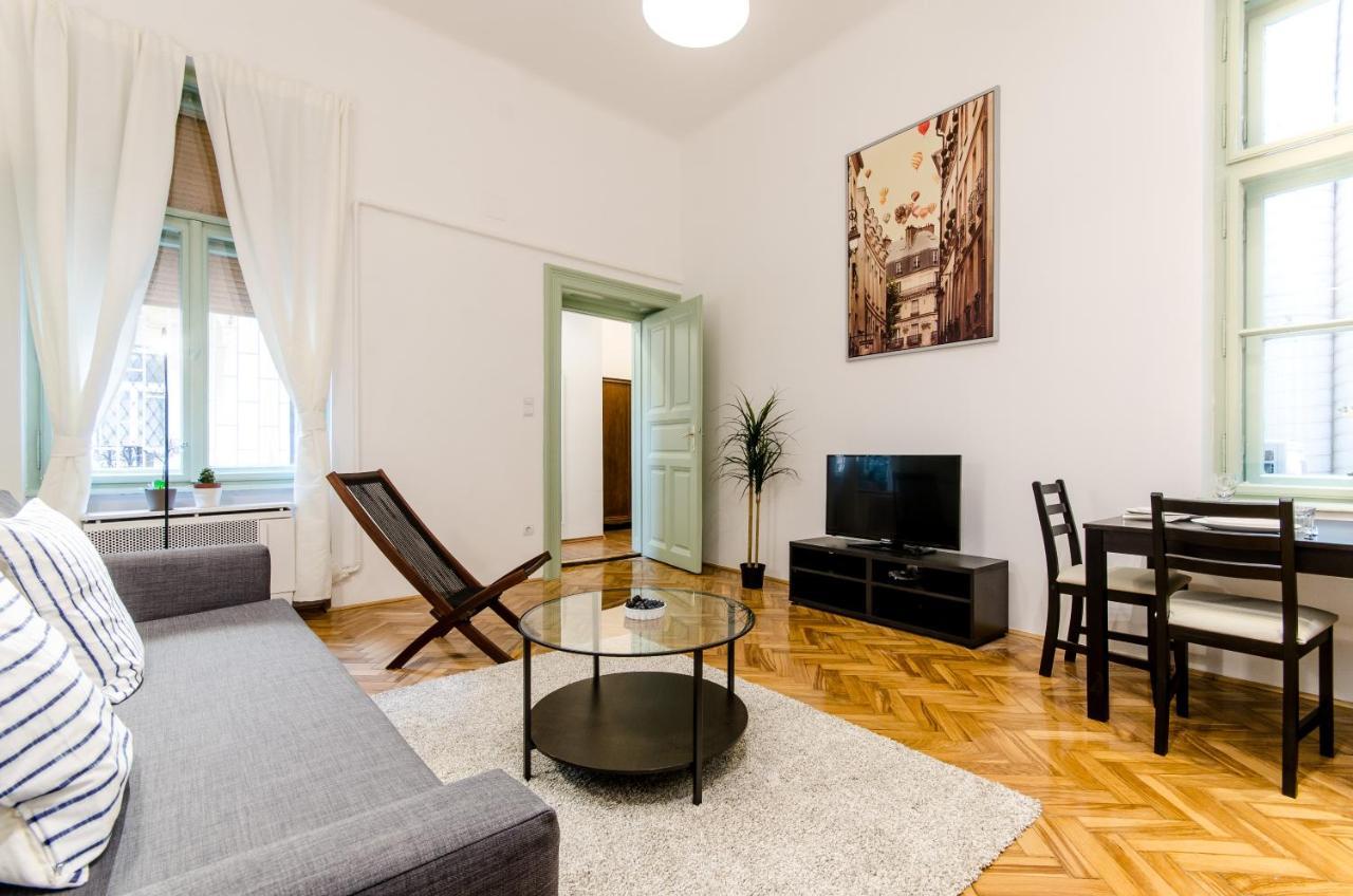 B63 2 Bedroom In Heart Of * Budapest