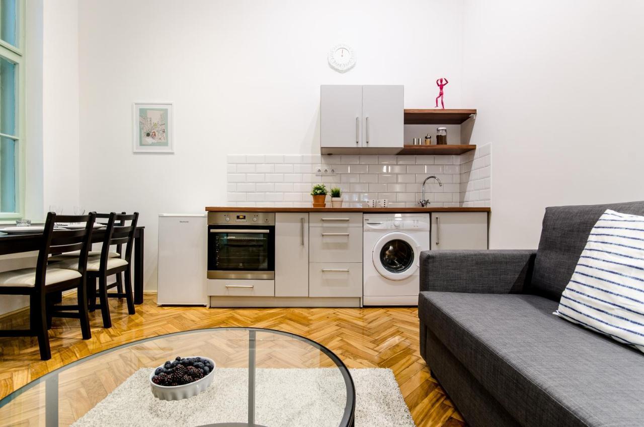 Apartamento B63 2 Bedroom In Heart Of