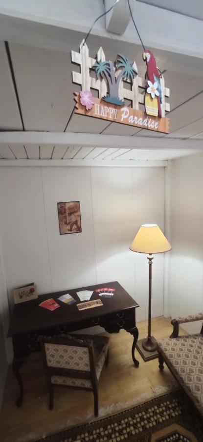 Simon Says Full Apartman In The Heart Of