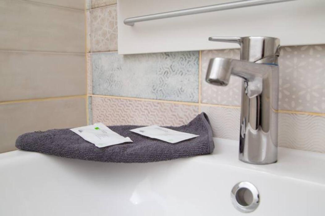 Apartment Hi-bp Design In The Heart Of Budapest