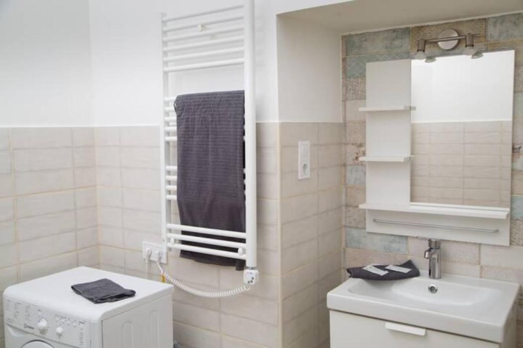 Apartment Hi-bp Design In The Heart Of