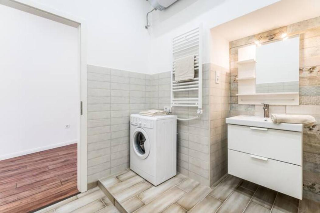 Hi-bp Design In The Heart Of Apartment *