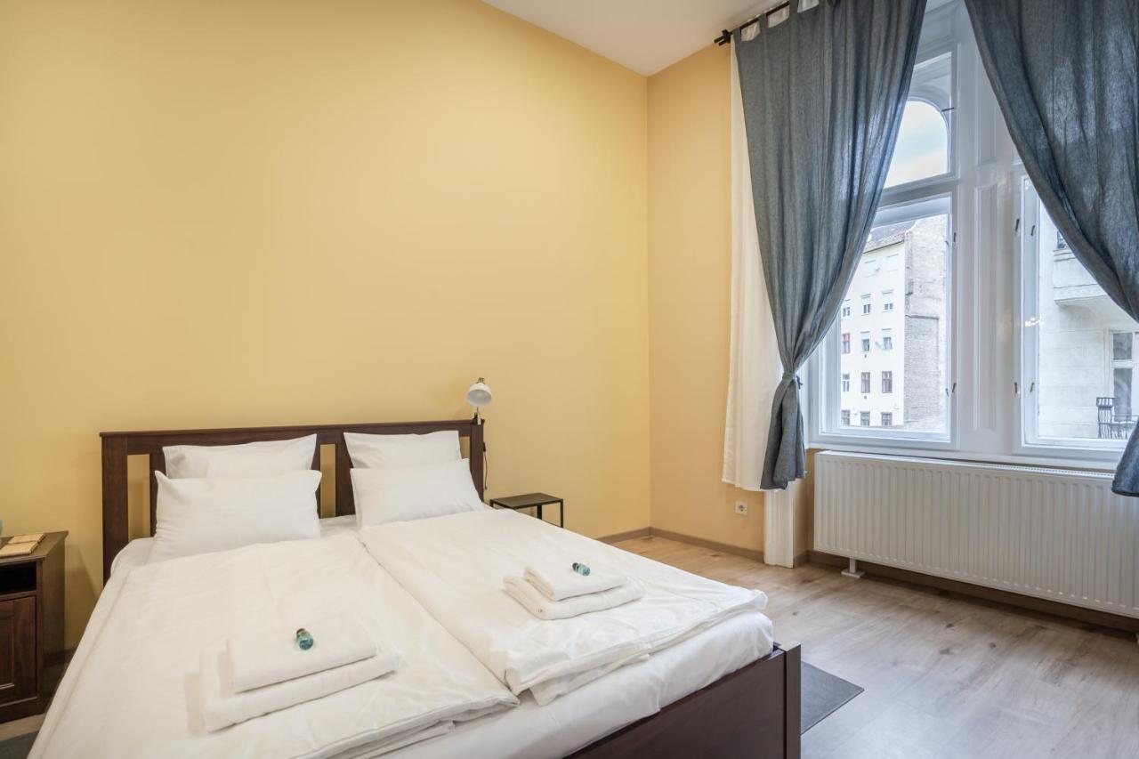 Peachy Homes * Budapest