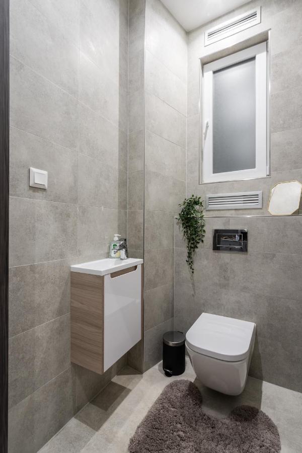 Buenos Boutique - A/c, 2 Bathrms, Amazing View * Budapest