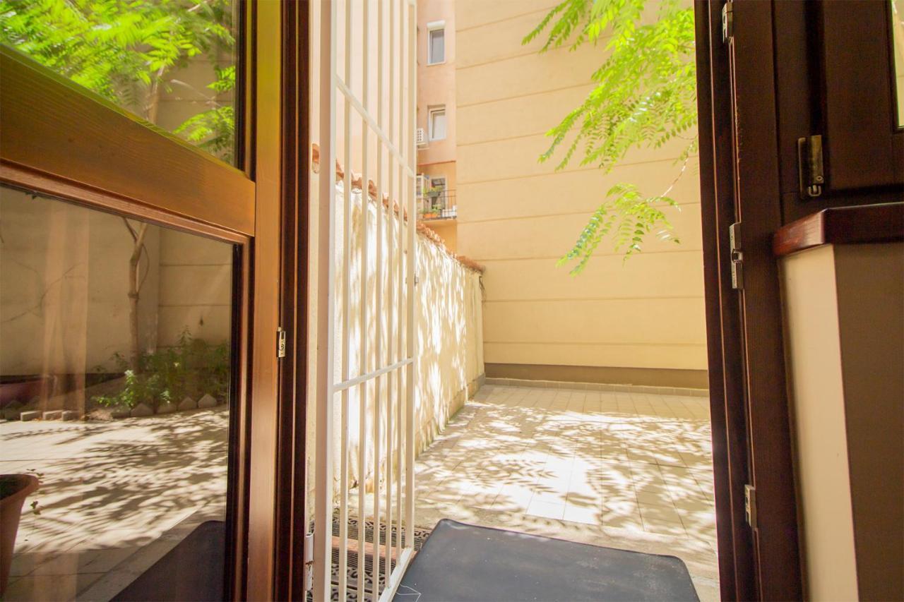 Sunny House By The Riverside Apartment Budapest