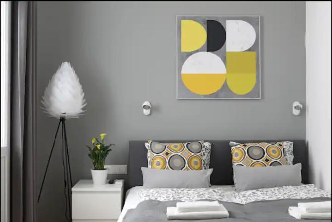 3bdr/2bath/3a/c Design Apt, Central, Free Parking, Quiet * Budapest