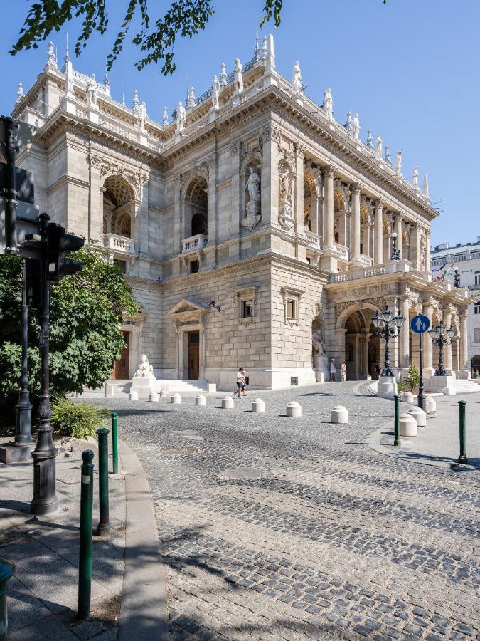 Architecture Fan's Near Opera House Lejlighed