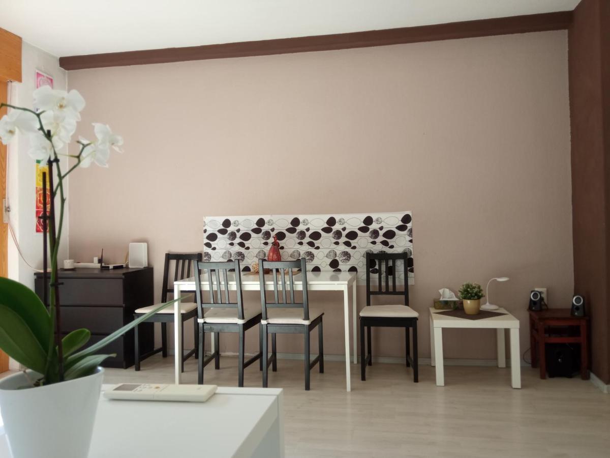 Free Parking, Balcony, Near To Park Habitación en casa particular *