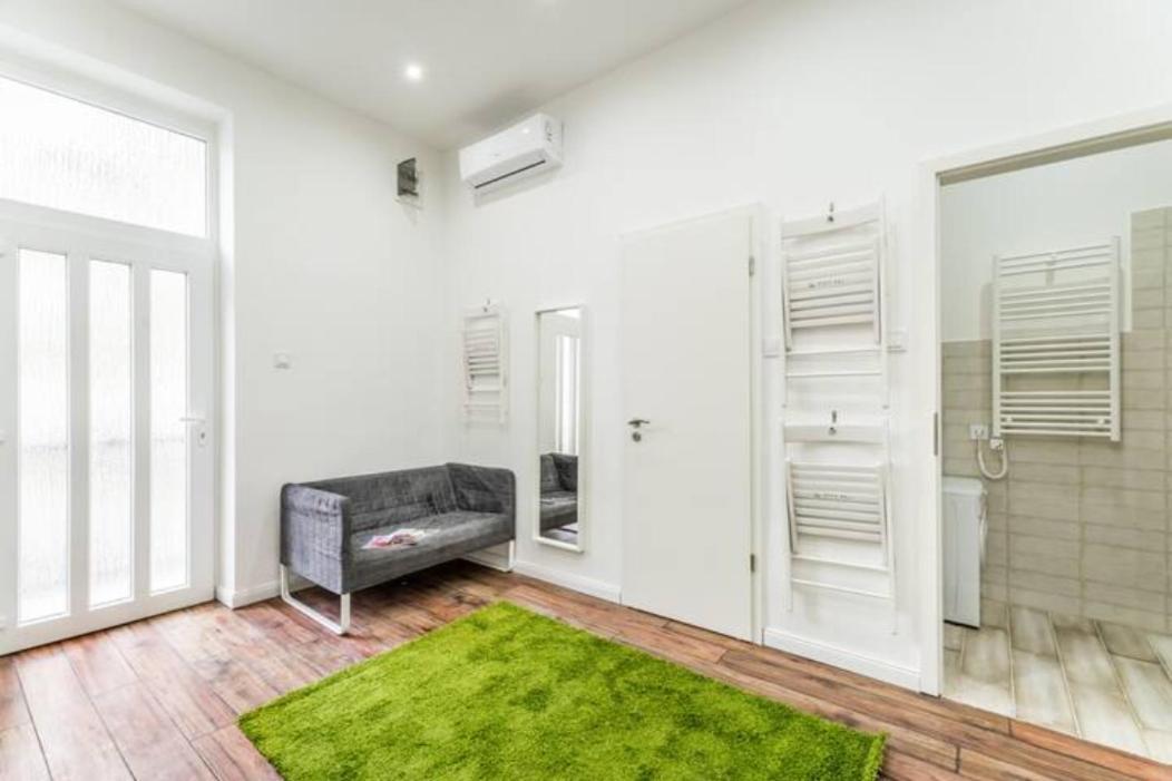 Apartment Hi-bp Design In The Heart Of Budapest