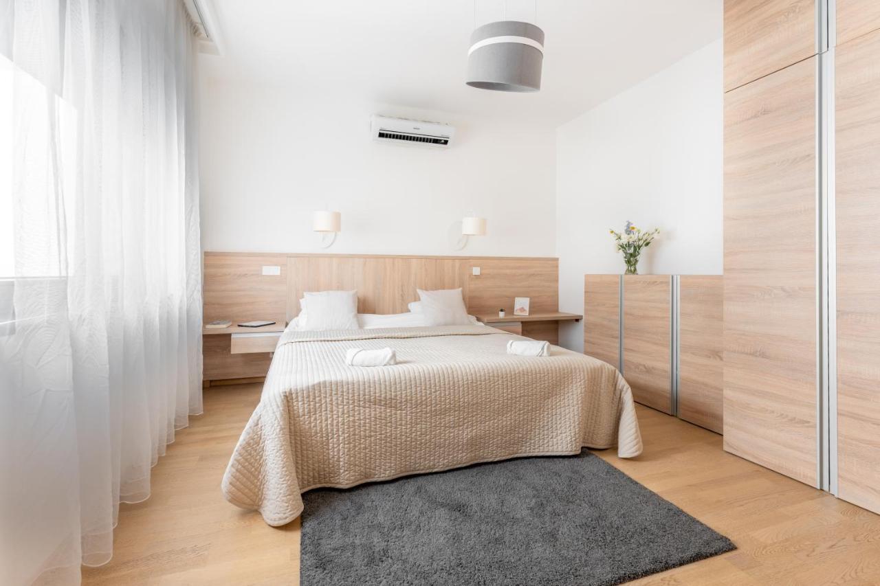 River Luxury Apartment *