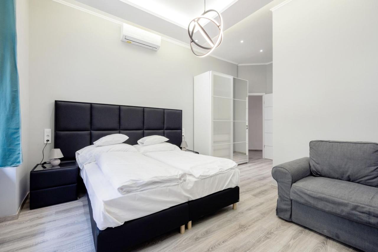 A Golden Star Modern Luxury And Apartmán Budapest
