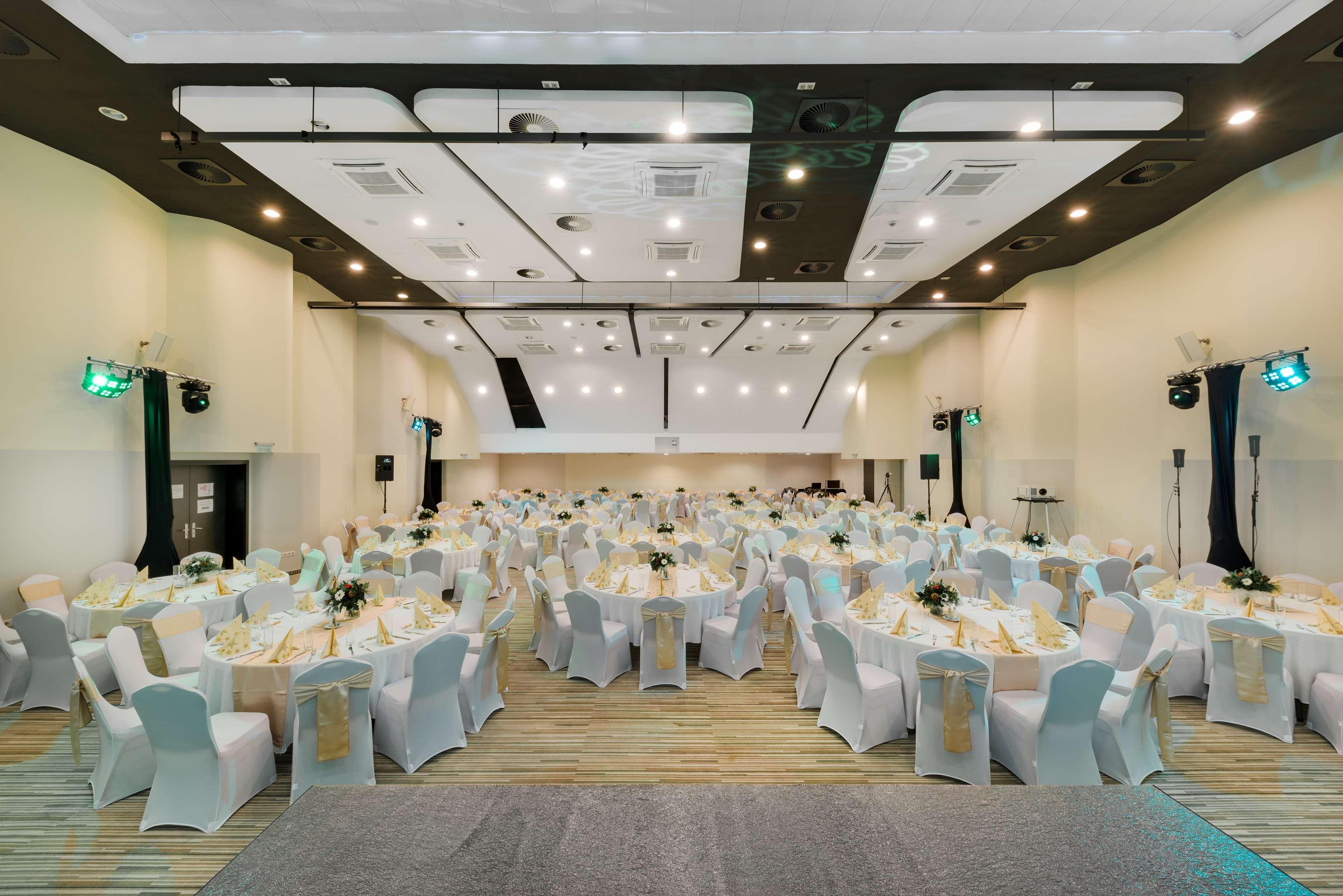 Crowne Plaza By Ihg Hotell Budapest