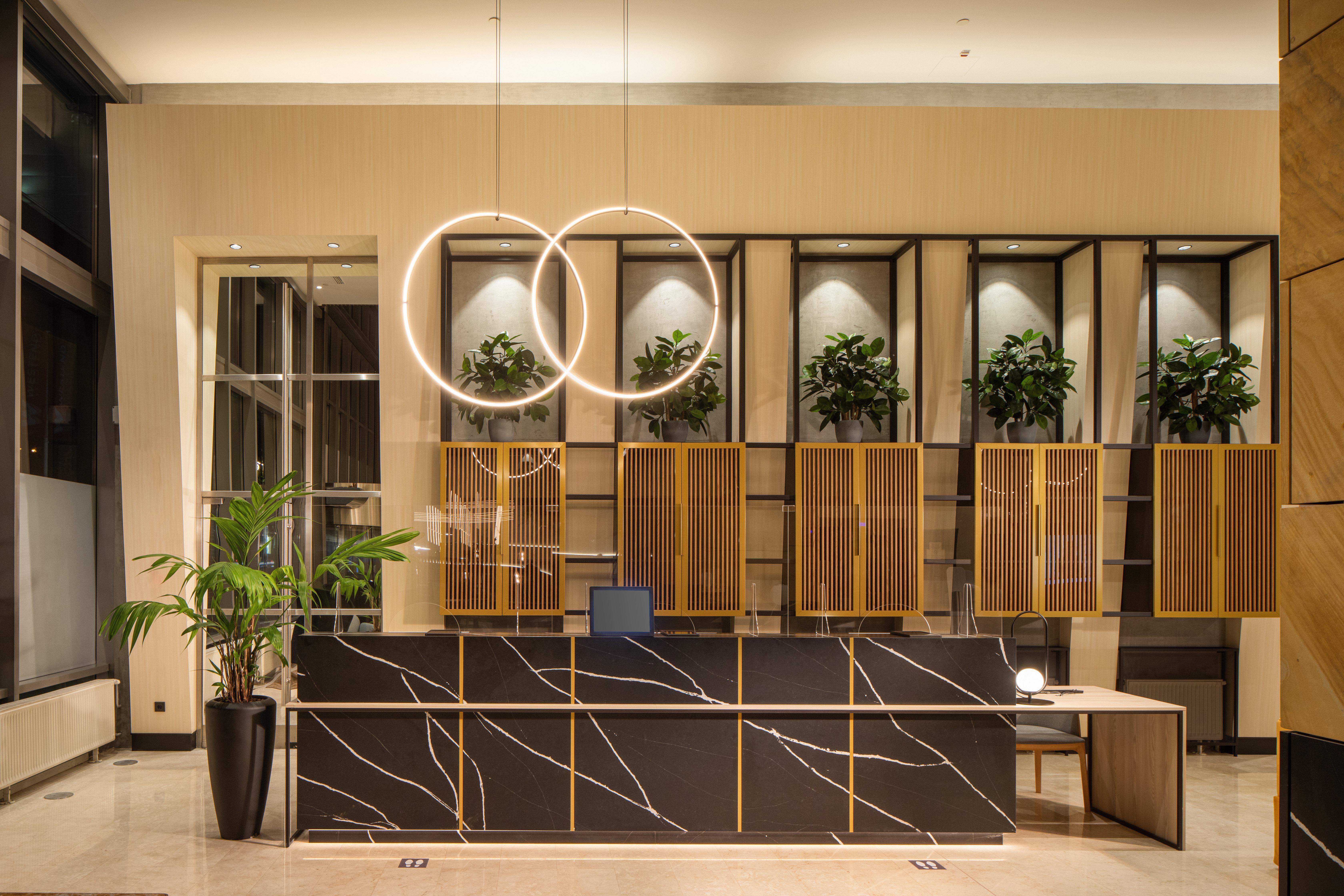 Crowne Plaza By Ihg Hotell 4*