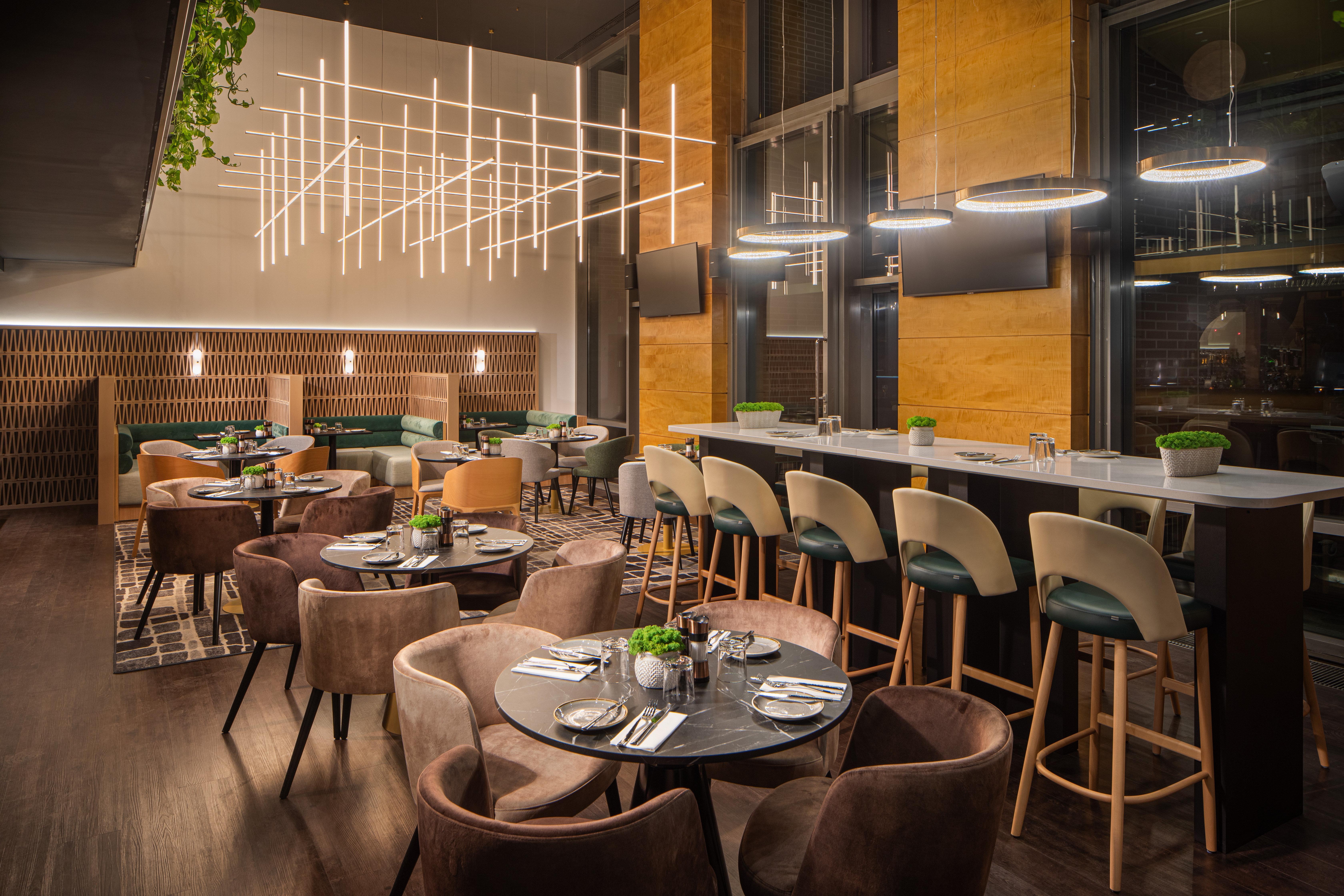 Crowne Plaza By Ihg Hotell